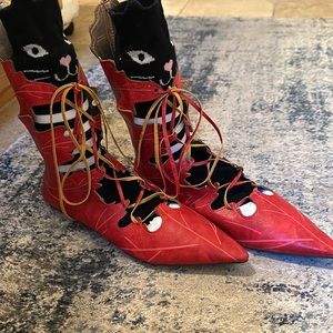 Red leaf fairy-elfin shoes